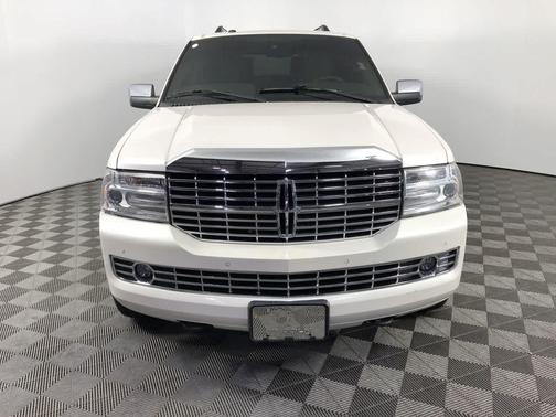 2013 Lincoln Navigator Base