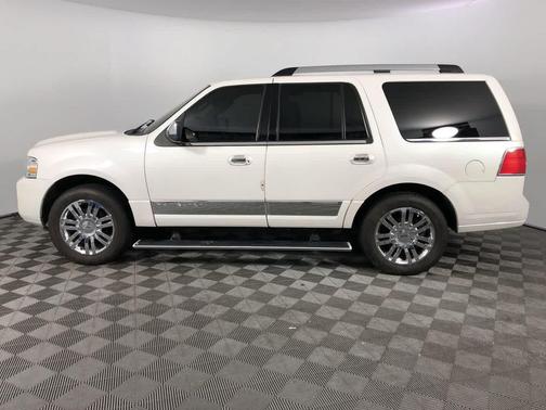 2013 Lincoln Navigator Base