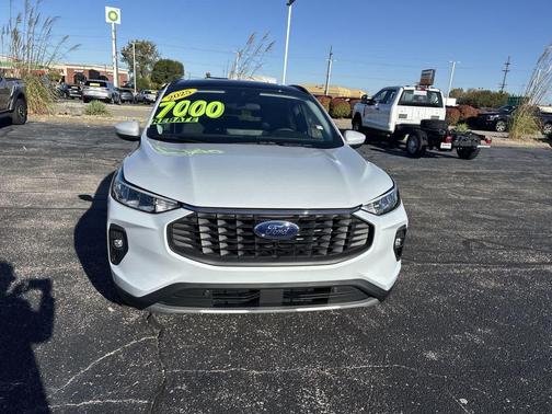 2025 Ford Escape PHEV Base
