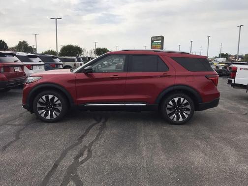 2025 Ford Explorer Platinum