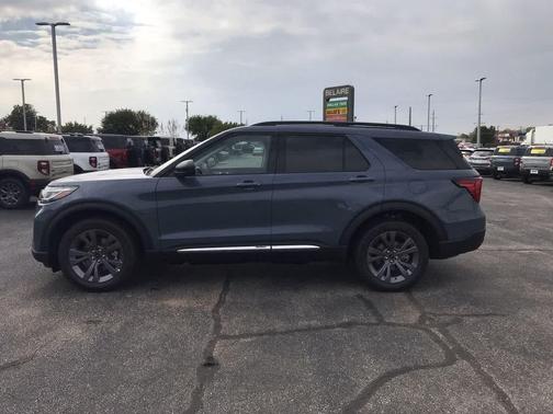 2025 Ford Explorer Active