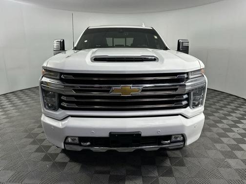 Summit White 2022 Chevrolet Silverado 2500 High Country