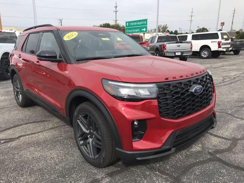 2025 Ford Explorer ST-Line