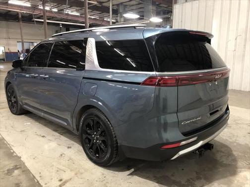 2022 Kia Carnival SX