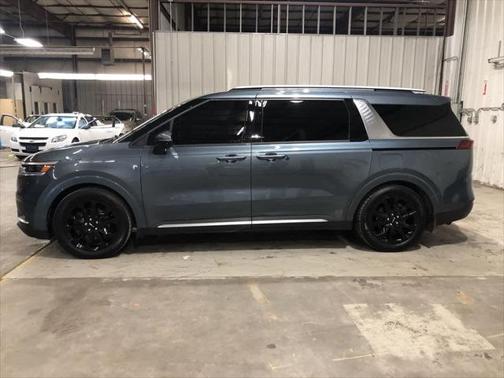 2022 Kia Carnival SX