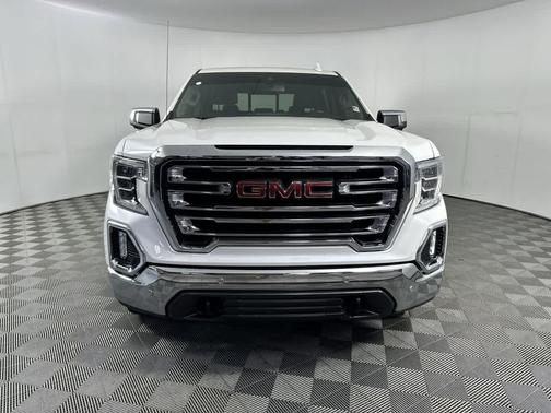 White Frost Tricoat 2019 GMC Sierra 1500 SLT