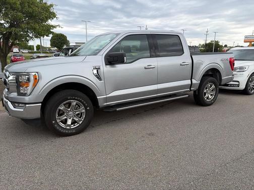 ICONIC SILVER METALLIC 2021 Ford F-150 XLT