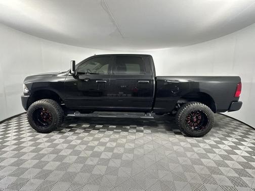 Brilliant Black Crystal Pearlcoat 2016 RAM 2500 Big Horn