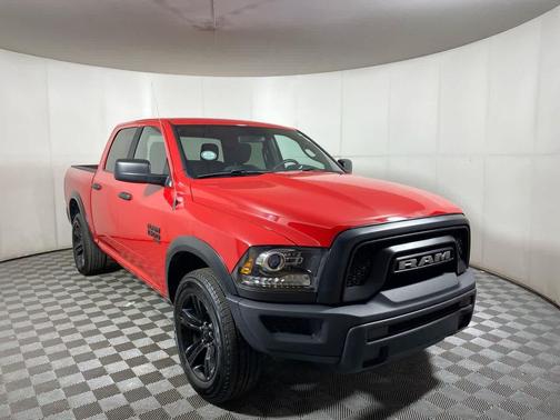 2024 RAM 1500 Classic Warlock Crew Cab 4x4 5'7' Box
