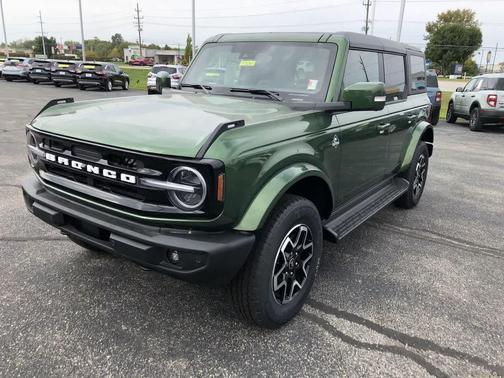 2025 Ford Bronco Outer Banks
