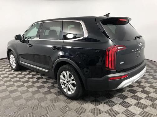2022 Kia Telluride LX