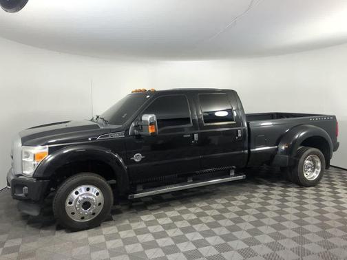 2015 Ford F-450 Lariat