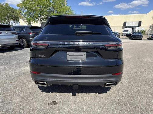 2022 Porsche Cayenne Platinum Edition