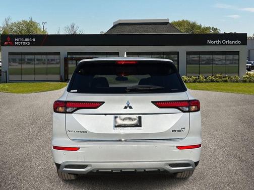 2025 Mitsubishi Outlander PHEV SE S-AWC