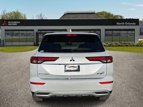 2025 Mitsubishi Outlander PHEV SE S-AWC