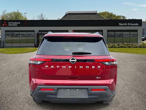 2024 Nissan Pathfinder SV FWD
