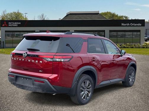 2024 Nissan Pathfinder SV FWD