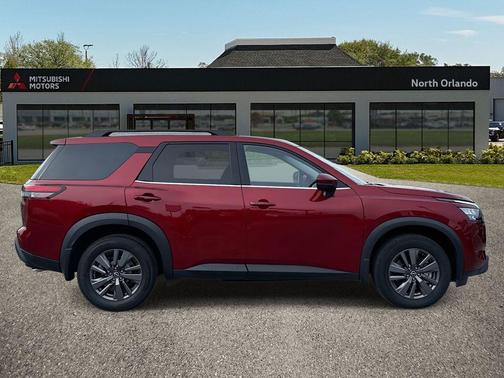 2024 Nissan Pathfinder SV FWD