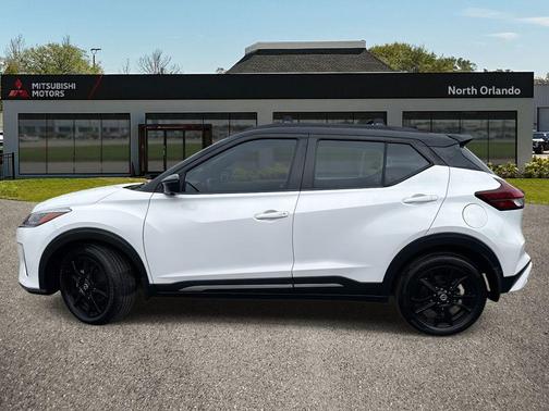 2021 Nissan Kicks SR