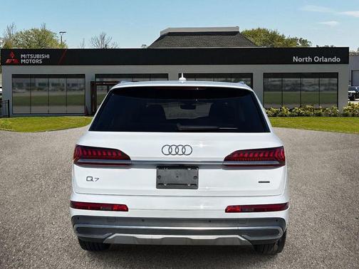 2023 Audi Q7 55 Premium Plus