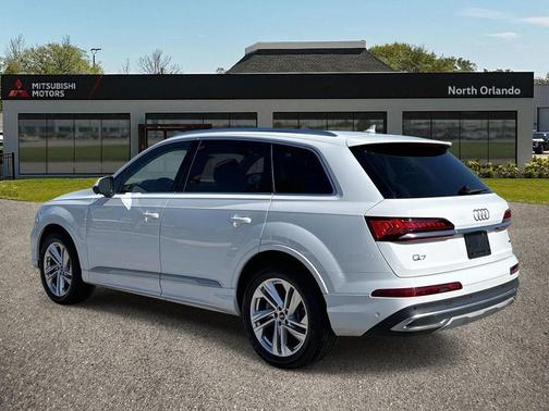 2023 Audi Q7 55 Premium Plus