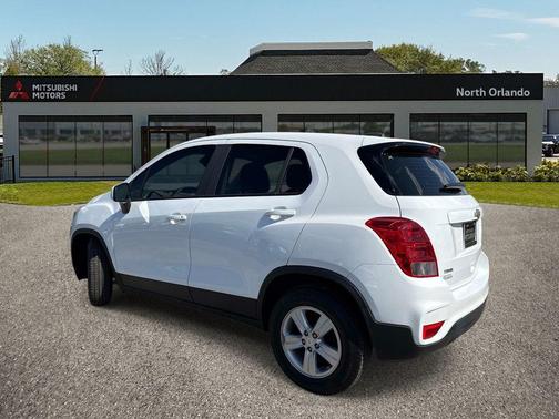 Summit White 2020 Chevrolet Trax LS