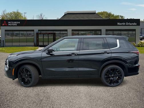 Black Diamond 2026 Mitsubishi Outlander LE