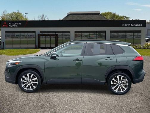 2023 Toyota Corolla Cross XLE