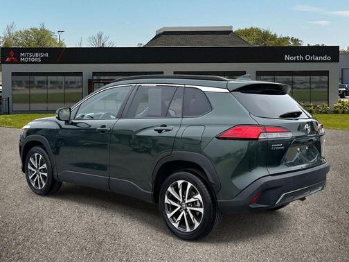 2023 Toyota Corolla Cross XLE