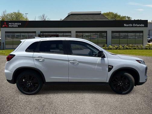 White Diamond 2026 Mitsubishi Outlander Sport 2.0 LE