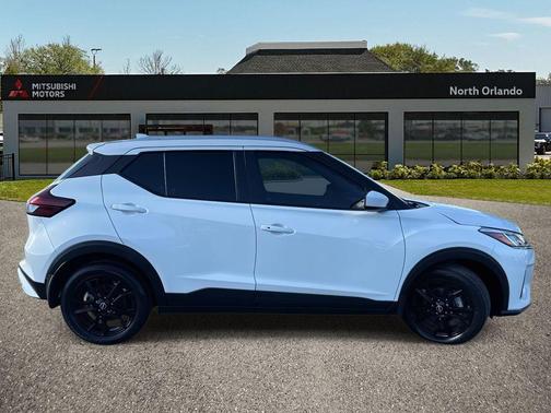 2023 Nissan Kicks SV
