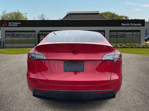 2022 Tesla Model Y Long Range Dual Motor All-Wheel Drive