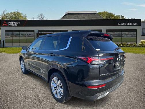 2025 Mitsubishi Outlander ES 2.5 2WD