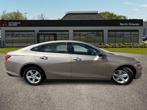 Mineral Gray Metallic 2024 Chevrolet Malibu FWD 1LT
