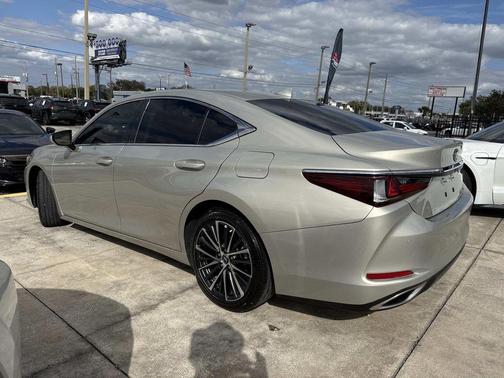2024 Lexus ES 350 Base
