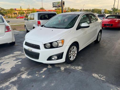 Summit White 2012 Chevrolet Sonic 2LT