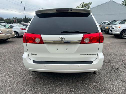 2009 Toyota Sienna XLE Limited