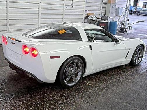 2005 Chevrolet Corvette Base