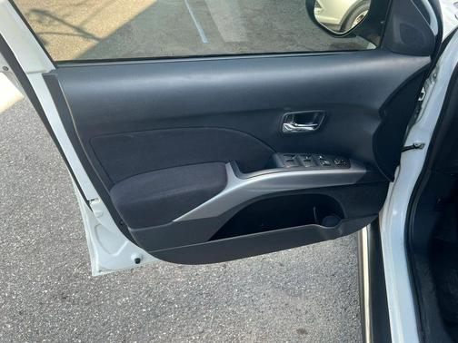 2010 Mitsubishi Outlander SE