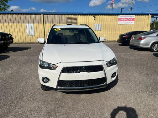 2010 Mitsubishi Outlander SE