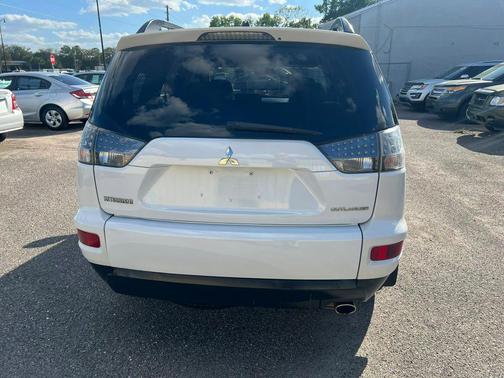 2010 Mitsubishi Outlander SE