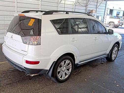 2010 Mitsubishi Outlander SE