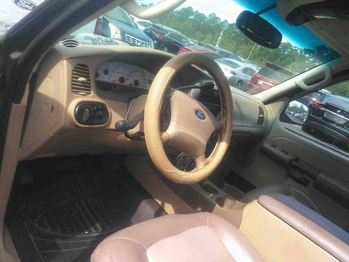 2004 Ford Explorer Sport Trac XLT