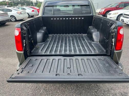 2004 Ford Explorer Sport Trac XLT