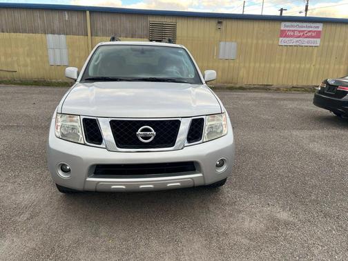 2011 Nissan Pathfinder SV