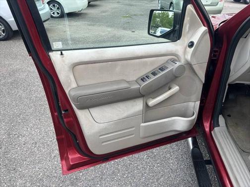 2006 Ford Explorer XLS