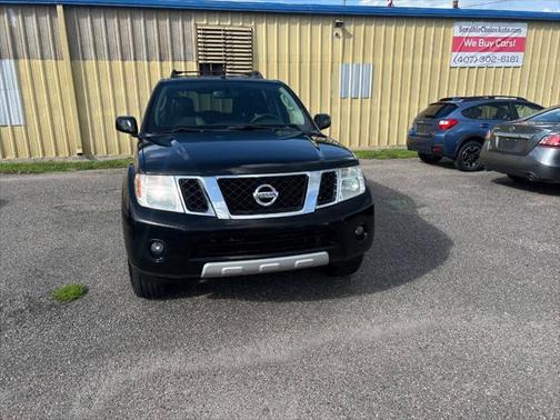 2012 Nissan Pathfinder LE