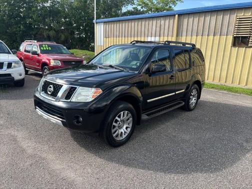 2012 Nissan Pathfinder LE