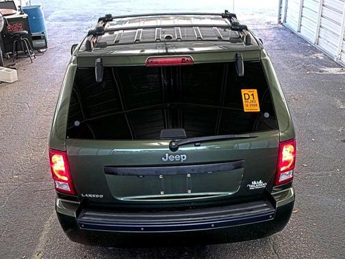 Green 2008 Jeep Grand Cherokee Laredo