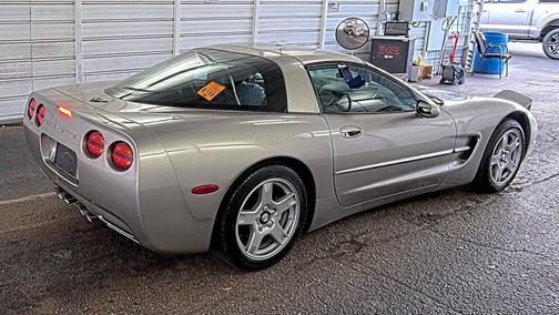 1999 Chevrolet Corvette Base